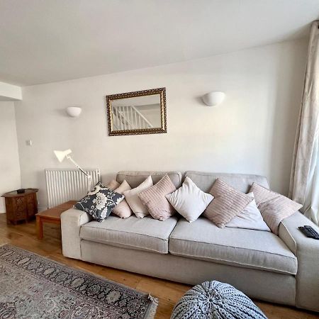 كينغسبريدج Pass The Keys 64 Church Street Characterful 2-Bed Cottage In The Heart Of Town المظهر الخارجي الصورة