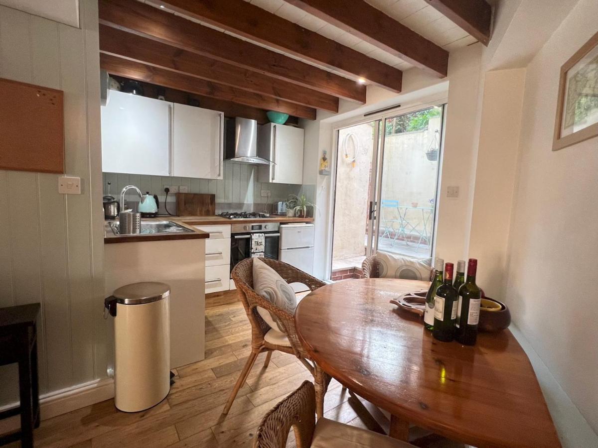 كينغسبريدج Pass The Keys 64 Church Street Characterful 2-Bed Cottage In The Heart Of Town المظهر الخارجي الصورة